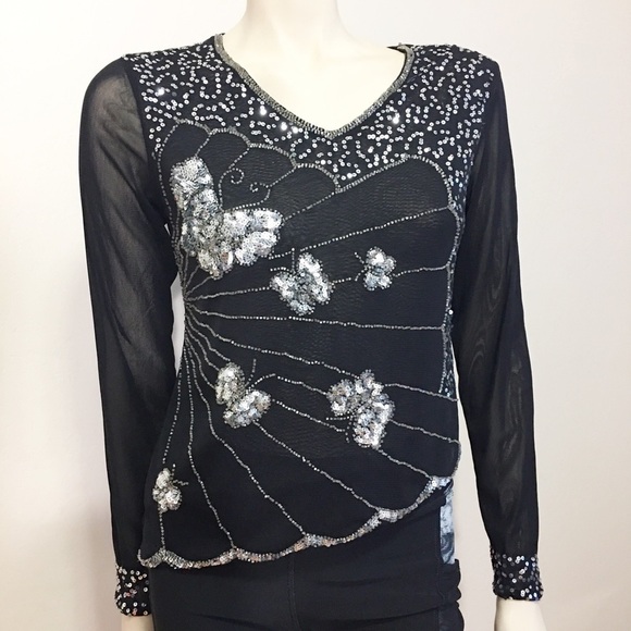 Hua Yi Tops - Hua Yi top with sequin beautifully designed.